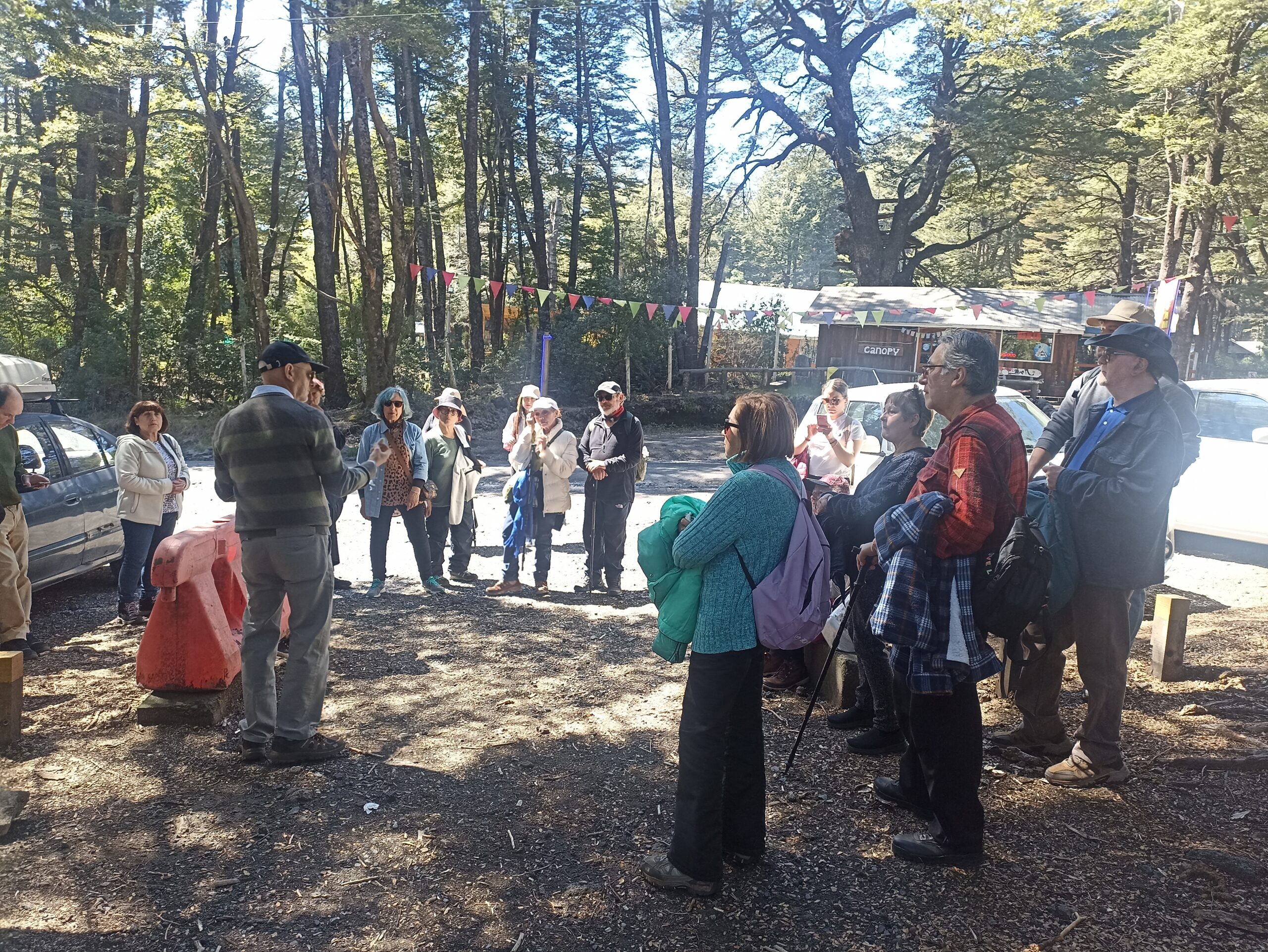 Adultos Mayores de Pucón realizan visita al Museo CIVUR-39° con trekking al Parque Nacional Villarrica